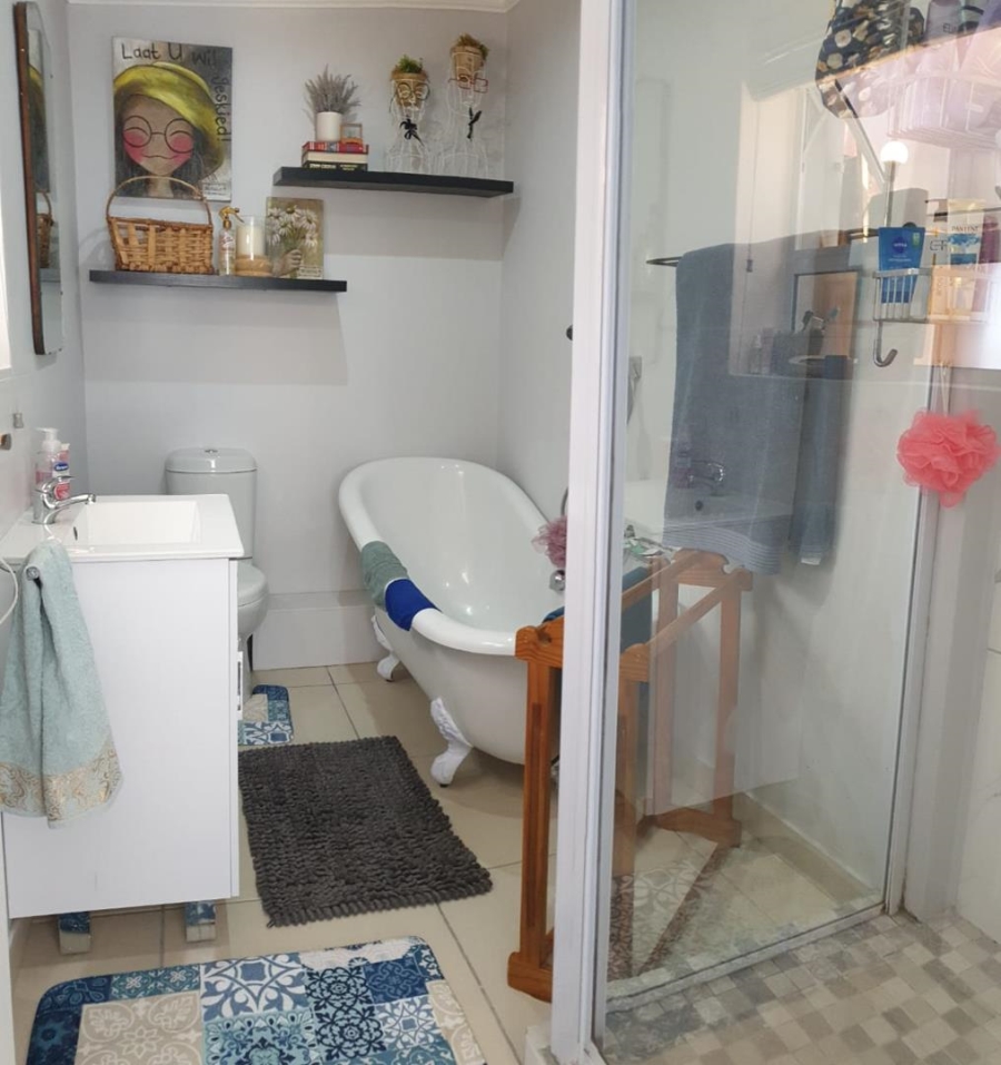 To Let 3 Bedroom Property for Rent in Seemeeu Park Western Cape